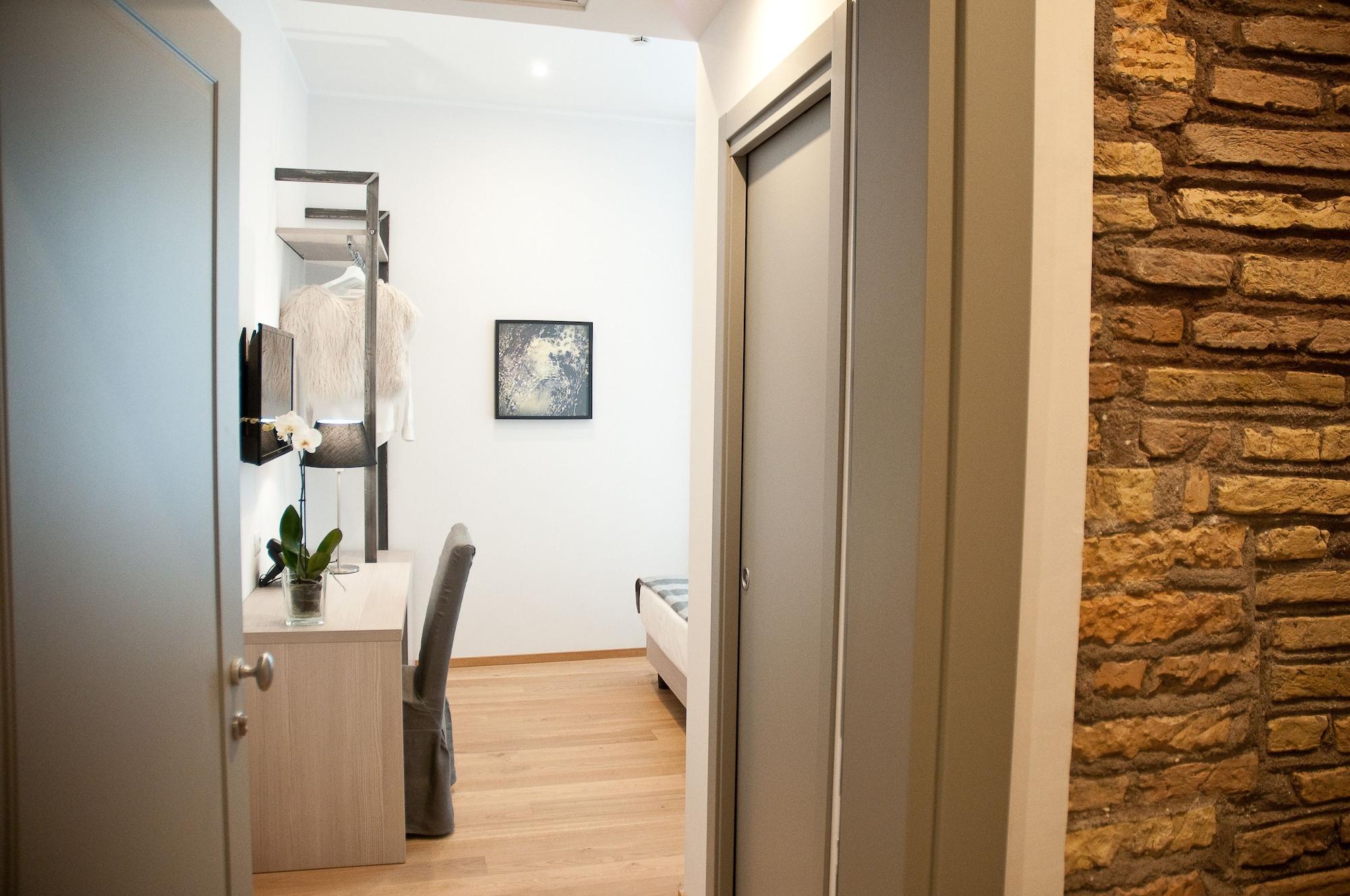 Giuturna Boutique Hotel Рим Екстериор снимка