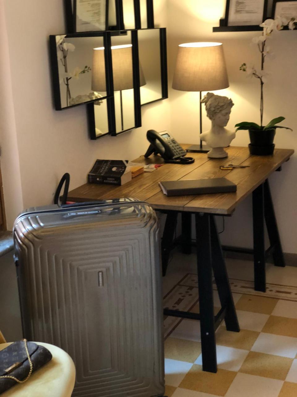 Giuturna Boutique Hotel Рим Екстериор снимка